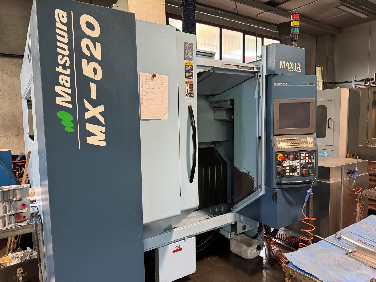 Centro di lavoro verticale MATSUURA MX-520